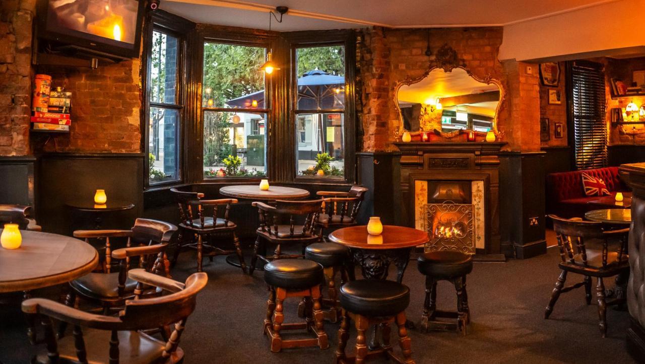 The Foresters Arms Кингстън на Темза Екстериор снимка